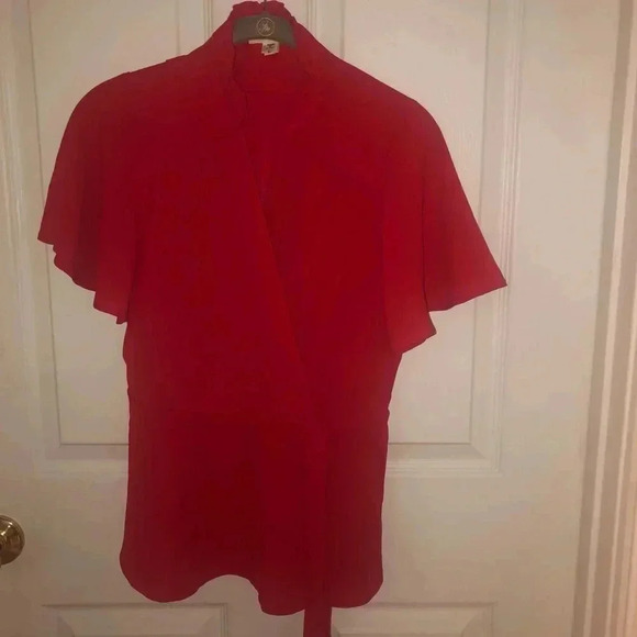 Monteau top-red in color sz lg - Picture 1 of 3